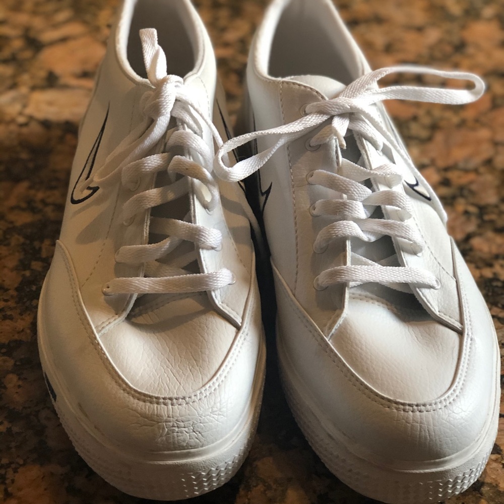 Men Nike sneakers